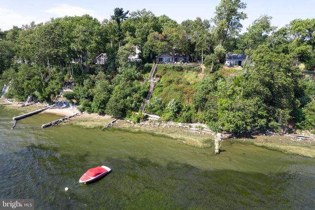 1348 CARPENTERS POINT RD, Perryville, MD 21903