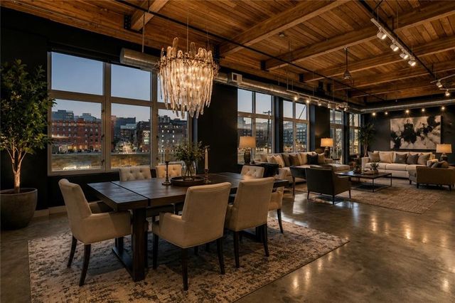 210 W 5th Street 211, Kansas City, MO 64105