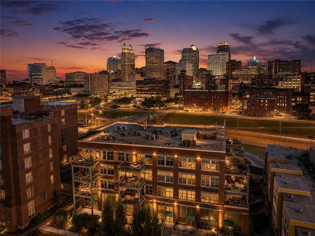 210 W 5th Street 211, Kansas City, MO 64105
