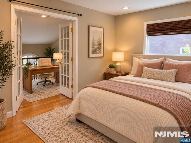 546 Art Lane, Ridgefield, NJ 07657