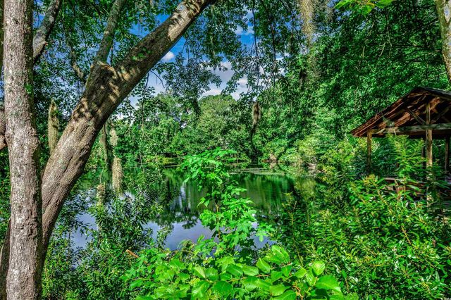 38 Beaver Pond Loop Unit 18, Pawleys Island, SC 29585