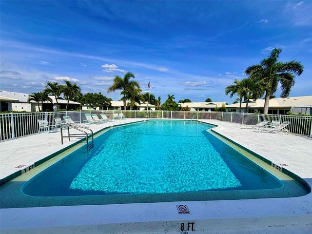 7302 9TH AVENUE W 7302, Bradenton, FL 34209