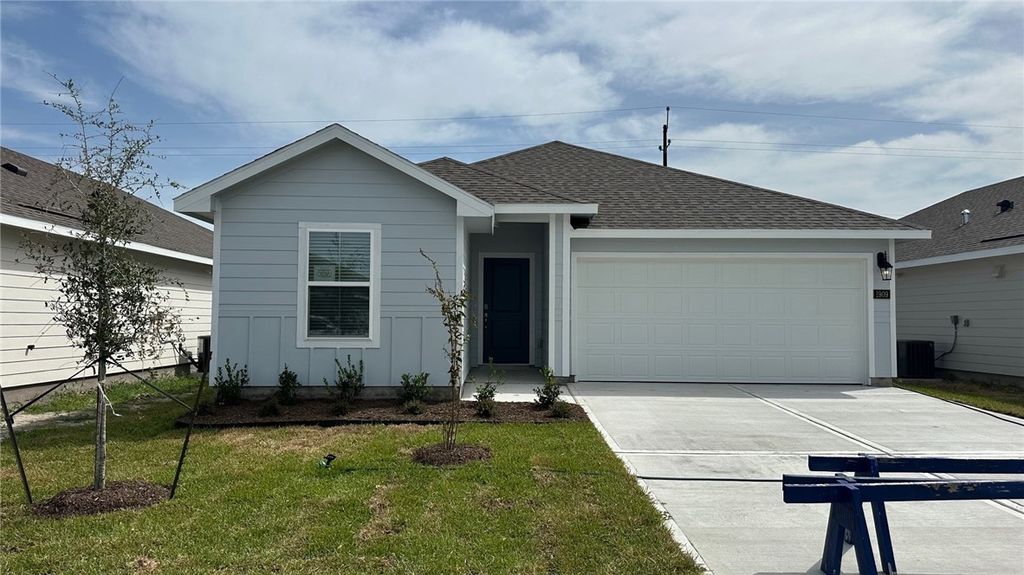 1909 Osbert Nelly Dr, Corpus Christi, TX 78417