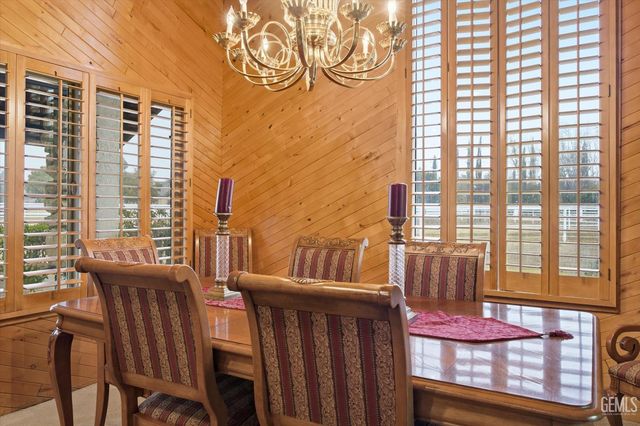 6048 River Grove Street, Bakersfield, CA 93308