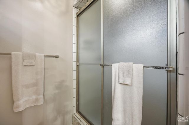 6048 River Grove Street, Bakersfield, CA 93308