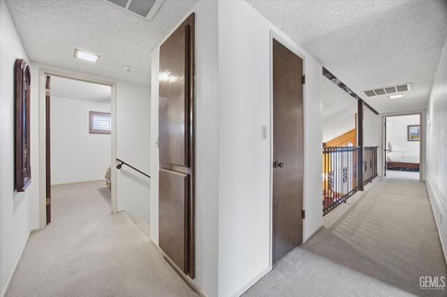 6048 River Grove Street, Bakersfield, CA 93308