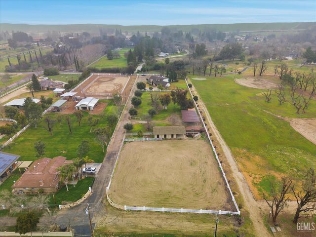 6048 River Grove Street, Bakersfield, CA 93308