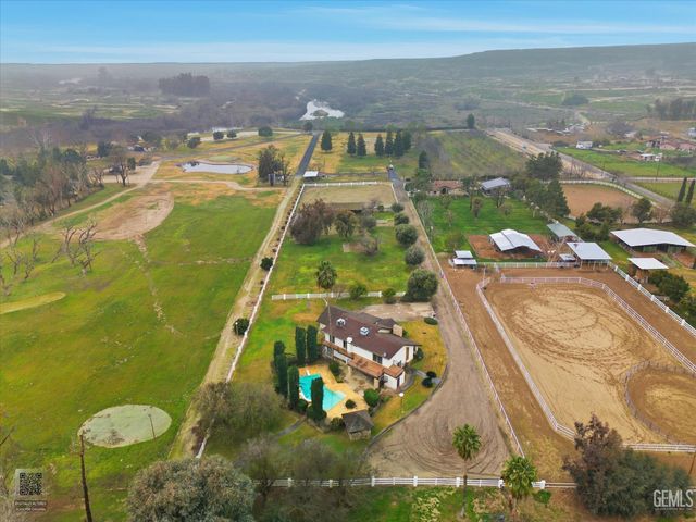 6048 River Grove Street, Bakersfield, CA 93308