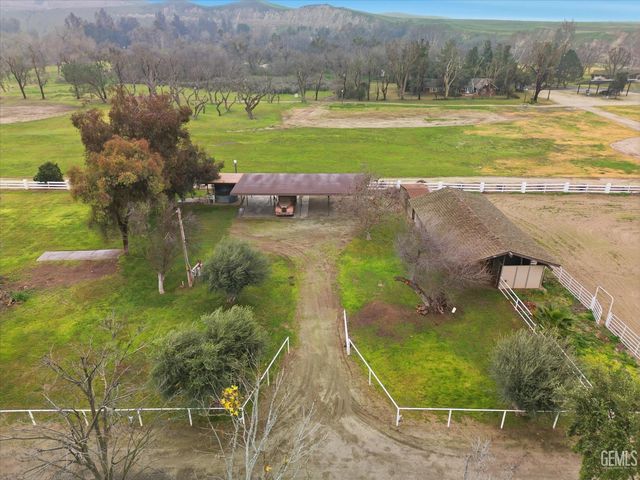 6048 River Grove Street, Bakersfield, CA 93308