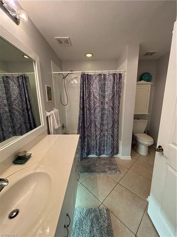 6820 Beach Resort DR 11, Naples, FL 34114