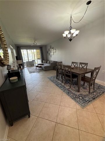 6820 Beach Resort DR 11, Naples, FL 34114