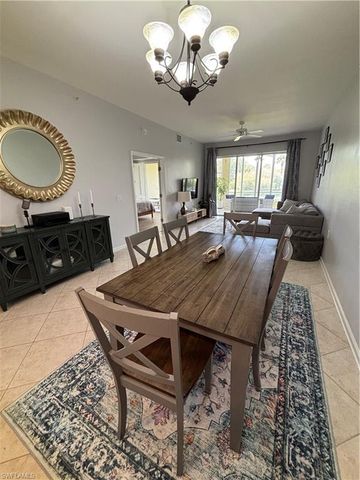6820 Beach Resort DR 11, Naples, FL 34114