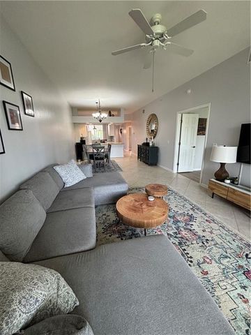 6820 Beach Resort DR 11, Naples, FL 34114
