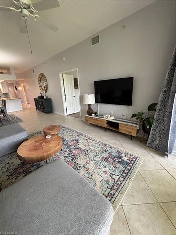 6820 Beach Resort DR 11, Naples, FL 34114