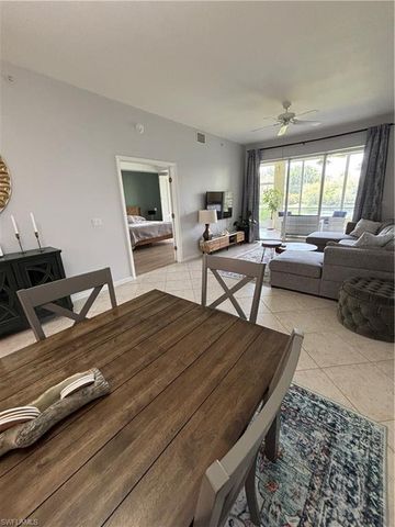 6820 Beach Resort DR 11, Naples, FL 34114