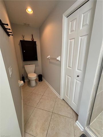 6820 Beach Resort DR 11, Naples, FL 34114