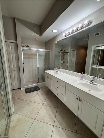 6820 Beach Resort DR 11, Naples, FL 34114