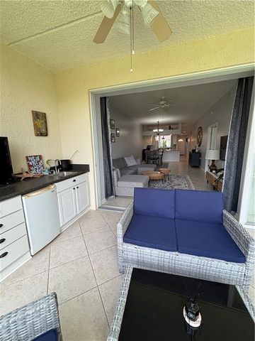 6820 Beach Resort DR 11, Naples, FL 34114