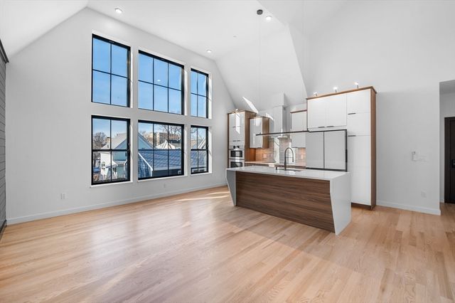11 Boynton St. 203, Swampscott, MA 01907