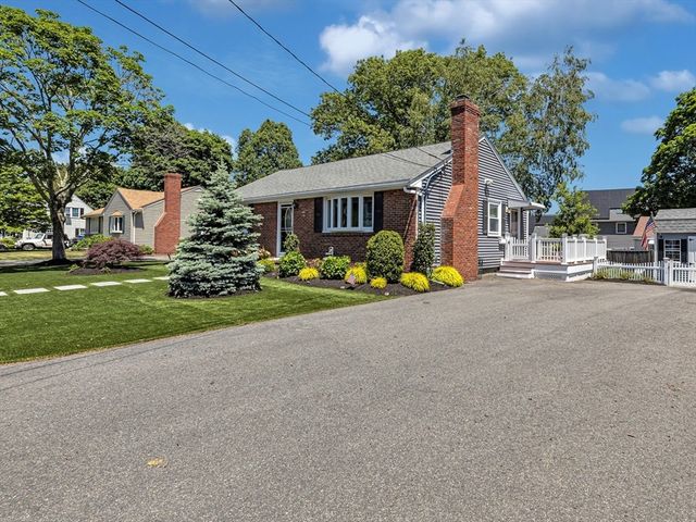 13 Willard St, Dedham, MA 02026