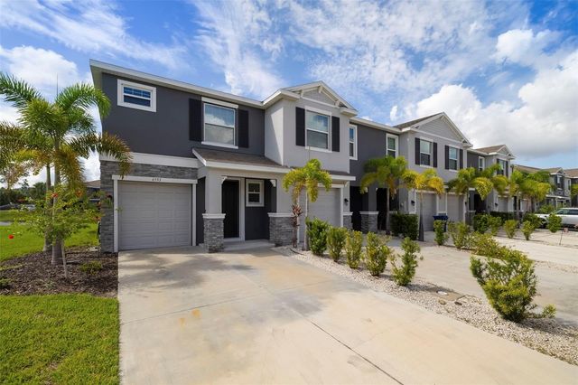 6593 SERENITY FALLS LN, Sarasota, FL 34240