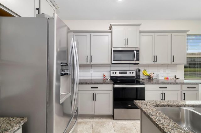 6593 SERENITY FALLS LN, Sarasota, FL 34240