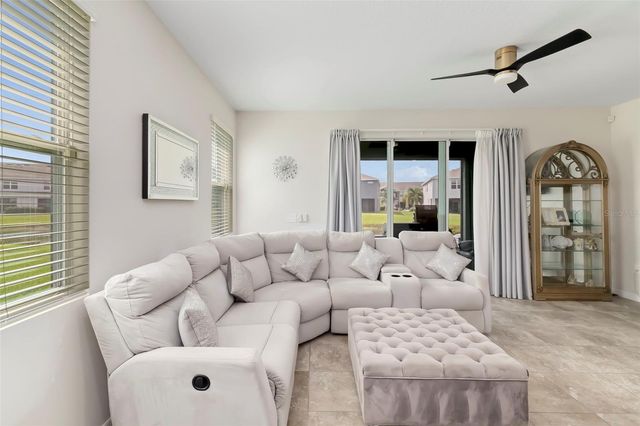6593 SERENITY FALLS LN, Sarasota, FL 34240
