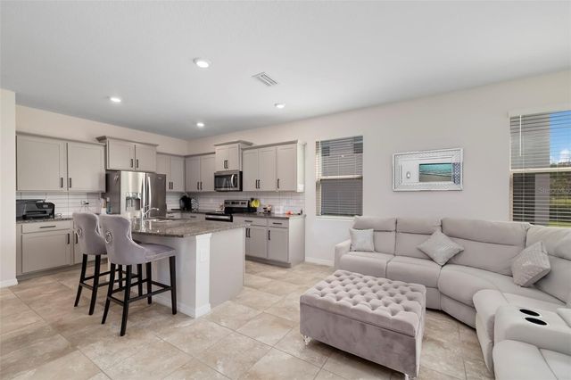 6593 SERENITY FALLS LN, Sarasota, FL 34240