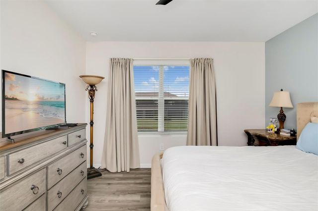 6593 SERENITY FALLS LN, Sarasota, FL 34240