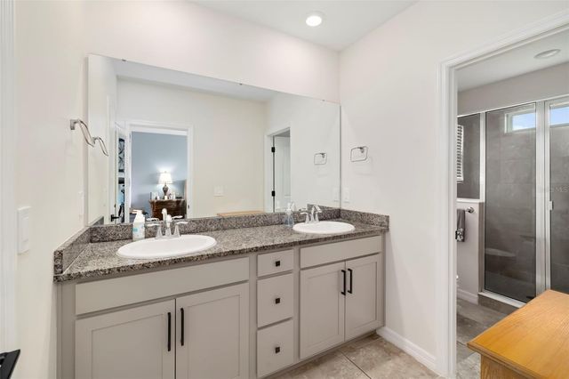 6593 SERENITY FALLS LN, Sarasota, FL 34240