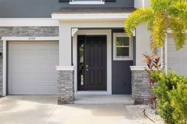6593 SERENITY FALLS LN, Sarasota, FL 34240