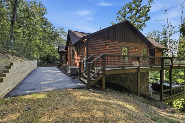 175 Stuart Drive, Mineral Bluff, GA 30559