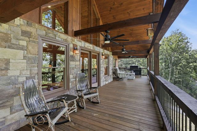 175 Stuart Drive, Mineral Bluff, GA 30559