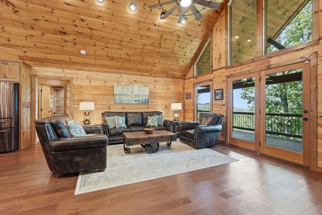 175 Stuart Drive, Mineral Bluff, GA 30559