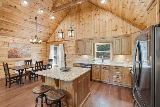 175 Stuart Drive, Mineral Bluff, GA 30559