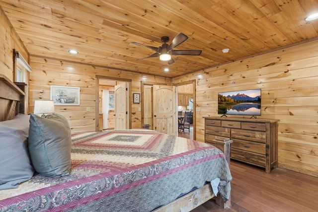 175 Stuart Drive, Mineral Bluff, GA 30559