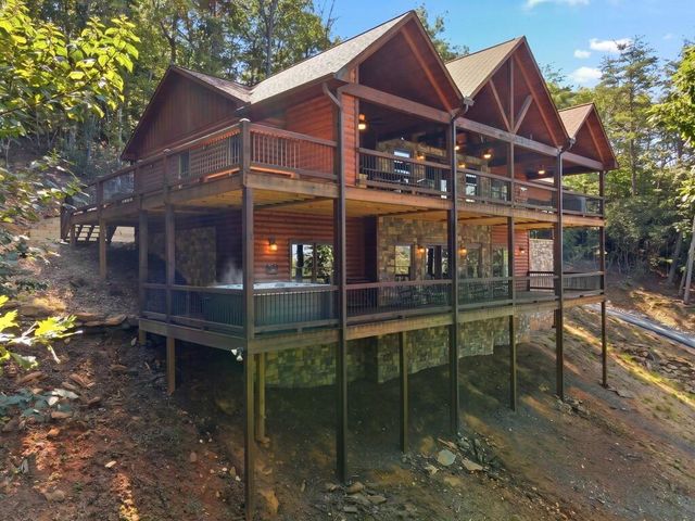 175 Stuart Drive, Mineral Bluff, GA 30559