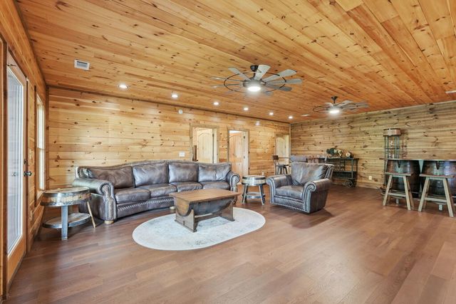 175 Stuart Drive, Mineral Bluff, GA 30559