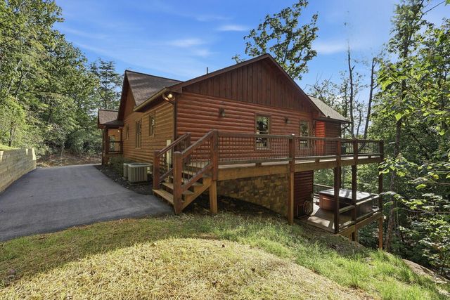 175 Stuart Drive, Mineral Bluff, GA 30559