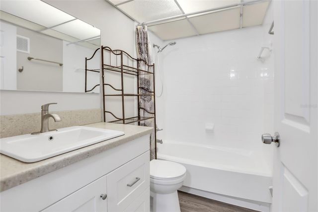 2451 OAK PARK WAY 120, Orlando, FL 32822