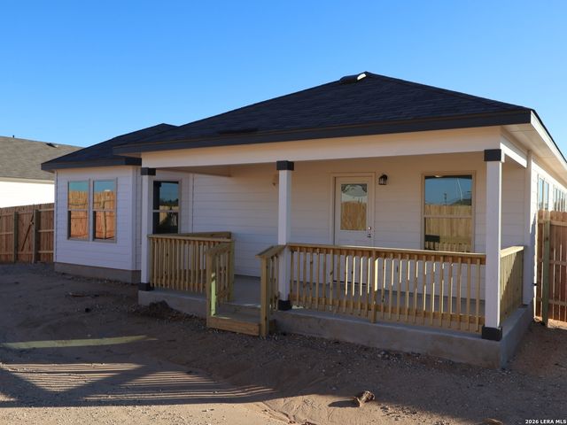 17442 Buffalo Grass Lane, Elmendorf, TX 78112