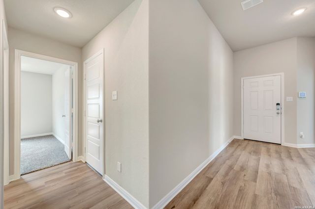 17442 Buffalo Grass Lane, Elmendorf, TX 78112