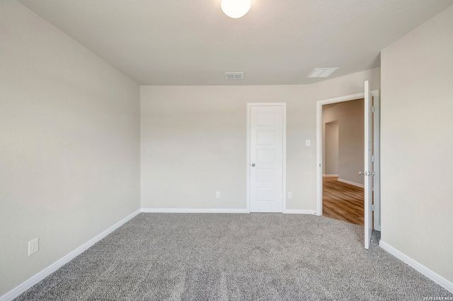 17442 Buffalo Grass Lane, Elmendorf, TX 78112