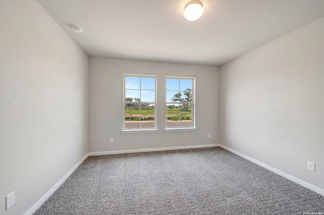 17442 Buffalo Grass Lane, Elmendorf, TX 78112