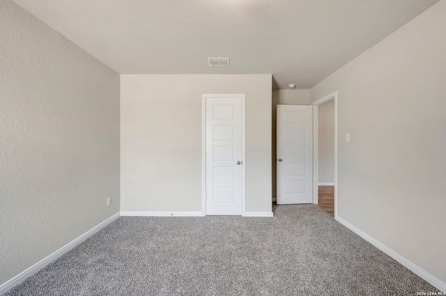 17442 Buffalo Grass Lane, Elmendorf, TX 78112