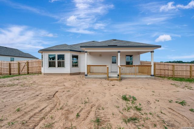 17442 Buffalo Grass Lane, Elmendorf, TX 78112