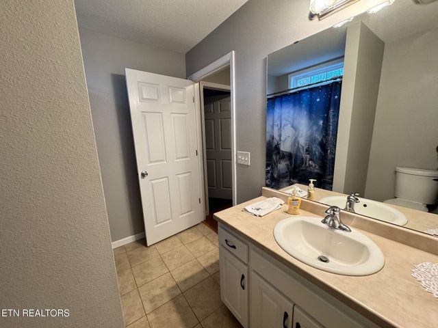 1044 Ackia Drive, Crossville, TN 38572