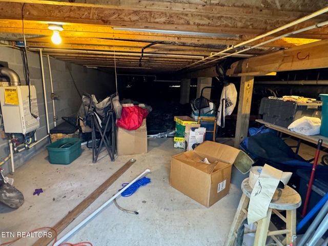 1044 Ackia Drive, Crossville, TN 38572