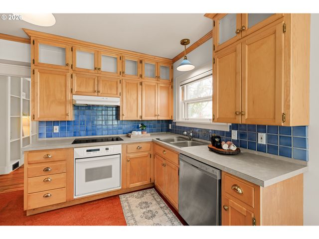 3444 Ne 16TH Ave, Portland, OR 97212