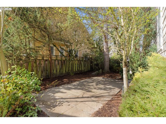 3444 Ne 16TH Ave, Portland, OR 97212